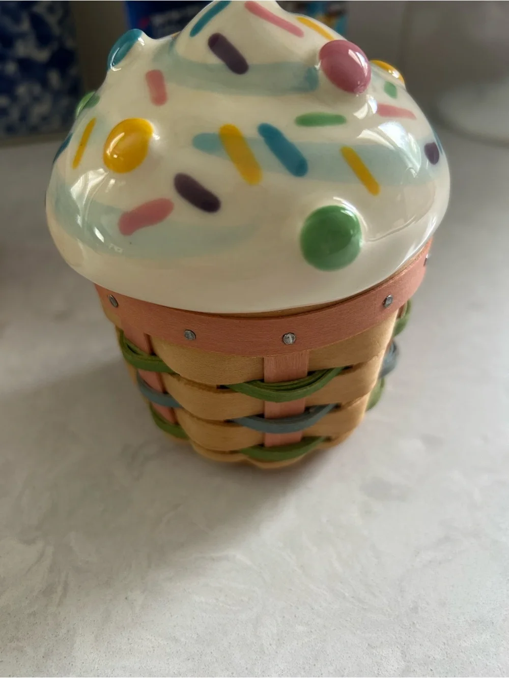 Longaberger Basket Collector’s Club 1996 Little Cupcake Basket